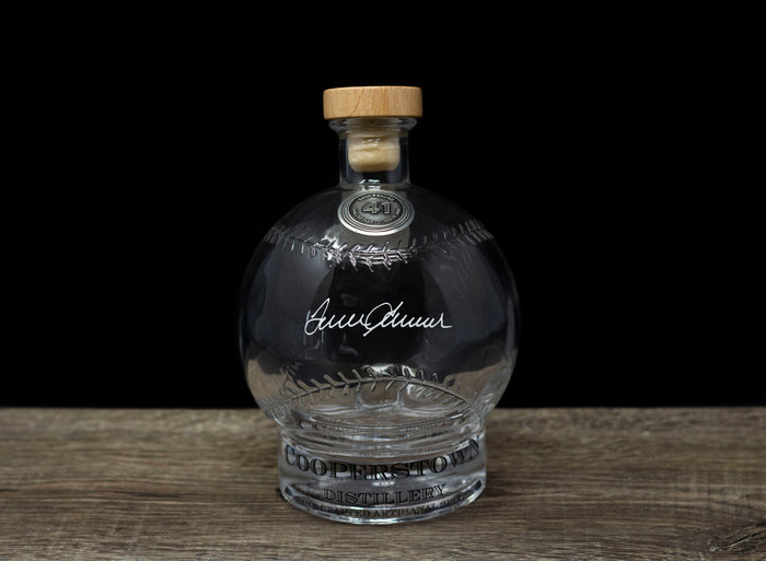 Tom Seaver Hall of Fame Signature Series Official Signature Baseball Bottle