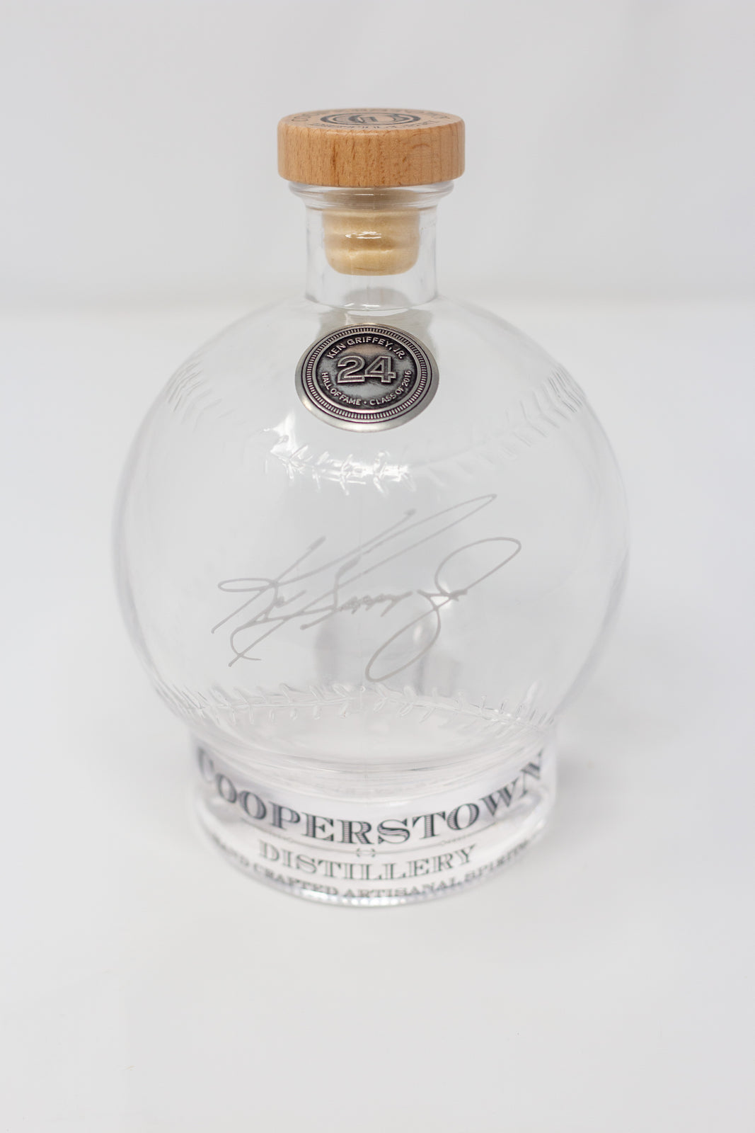 Ken Griffey, Jr. Hall of Fame Signature Series Official Signature Baseball Bottle